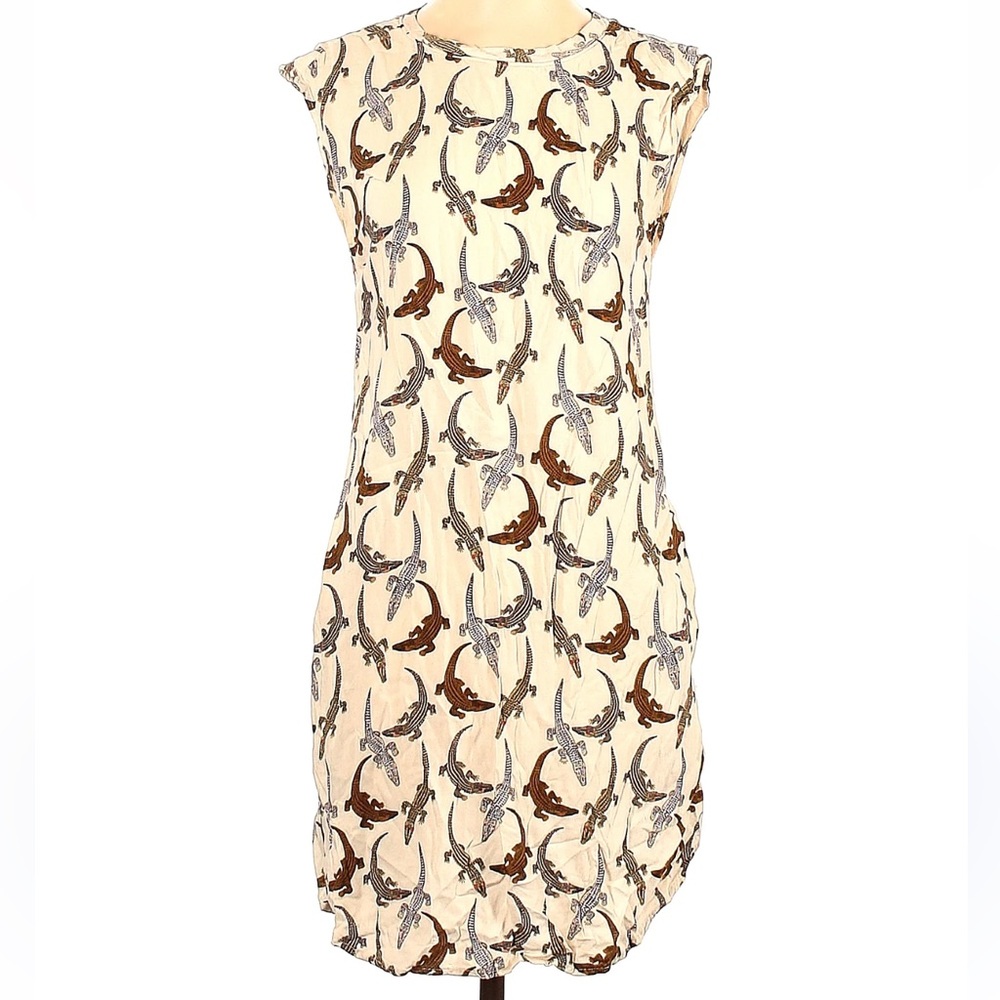 Gator Short Sleeve Dress with Pockets